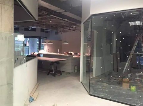 Four In Ten People Have Same Current Account For More Than 20 Years